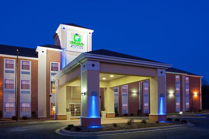 Hotel 2 of 43