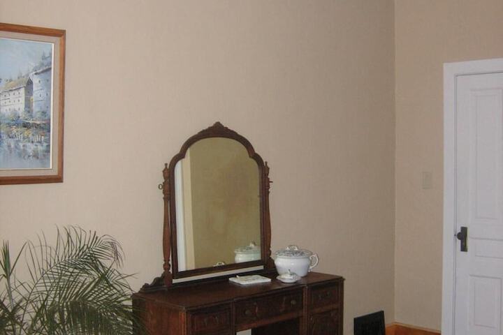 Room 22 of 40