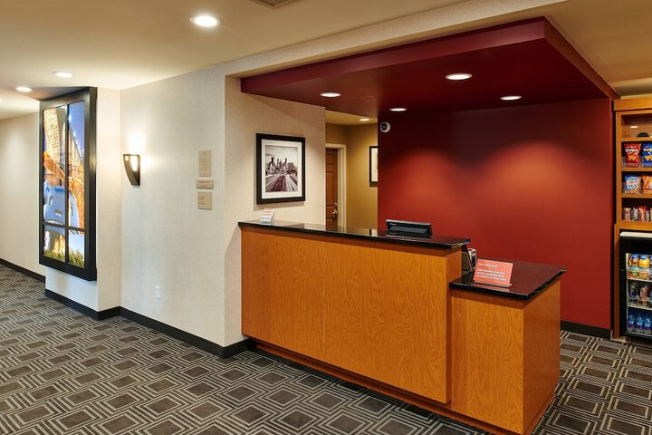 Hotel Interior 8 of 27