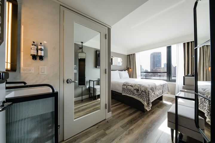 Room 36 of 43
