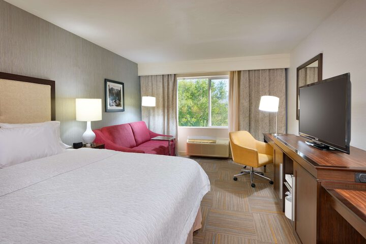 Room 27 of 53