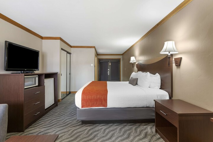 Room 28 of 42