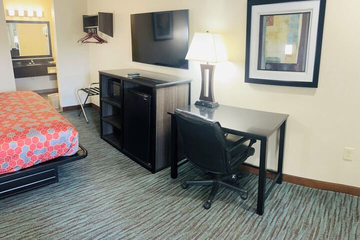 Room 10 of 22