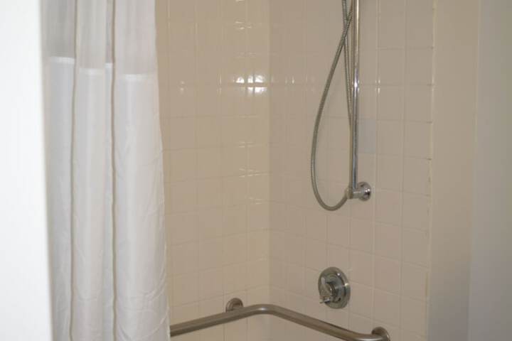 Room 21 of 53