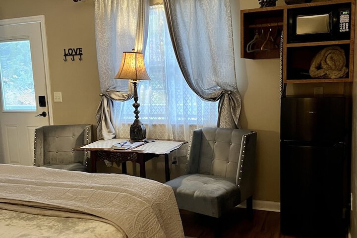 Room 81 of 175