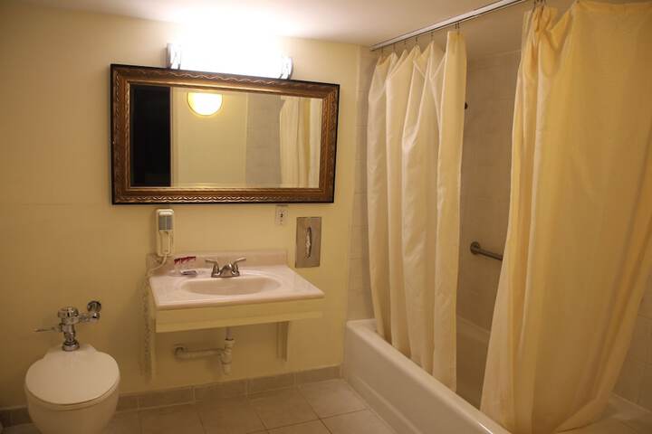 Room 21 of 30