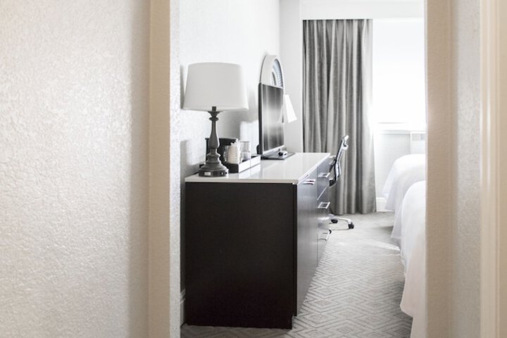 Hotel Alex Johnson Rapid City Curio Collection by Hilton