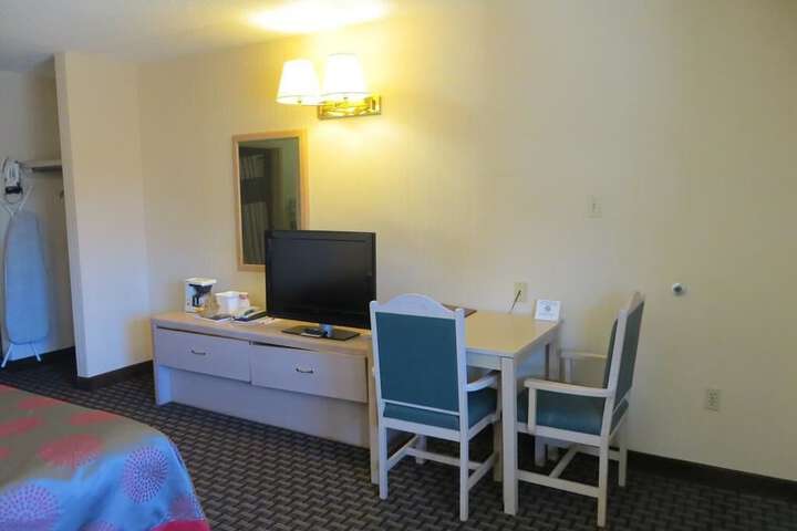 Room 13 of 15