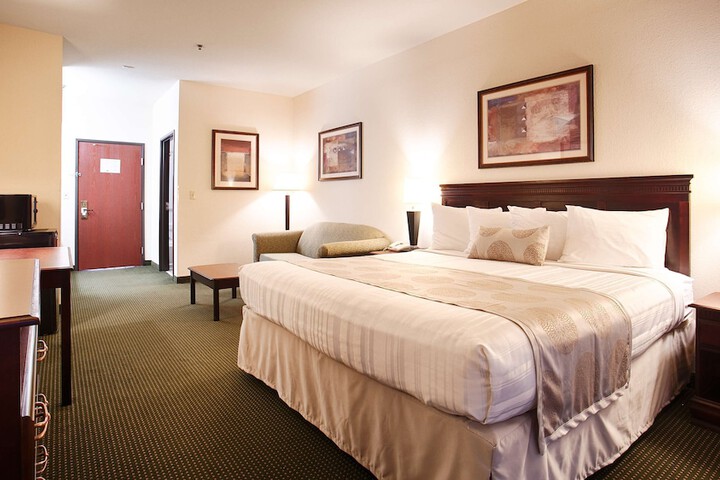 Room 6 of 15