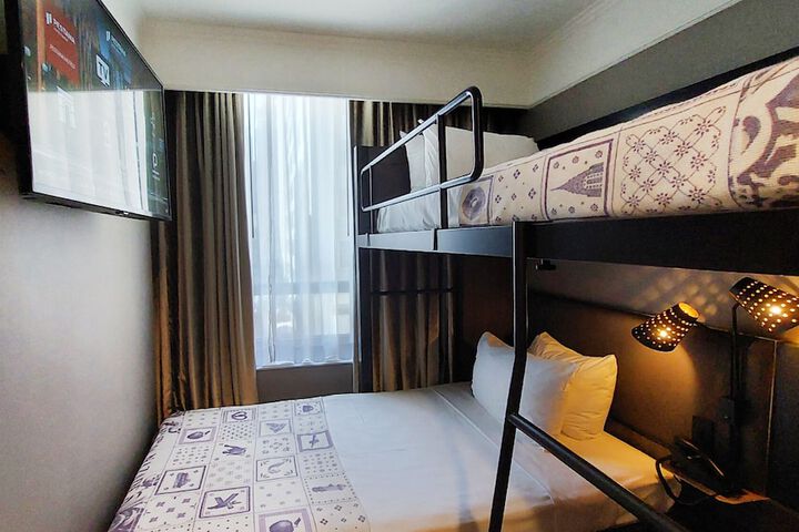 Room 26 of 43