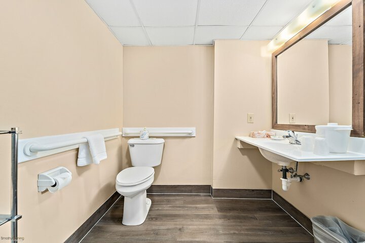 Room 18 of 23