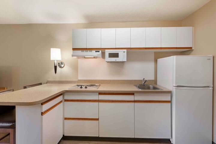 Room 15 of 38