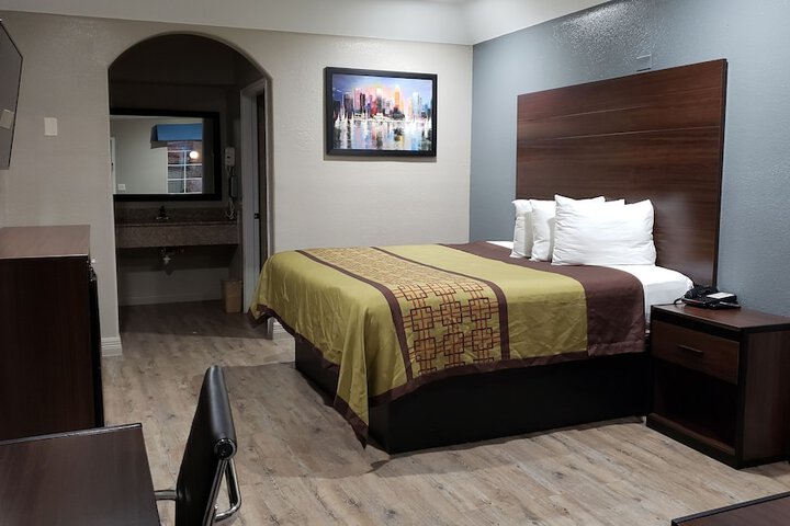 Room 43 of 53