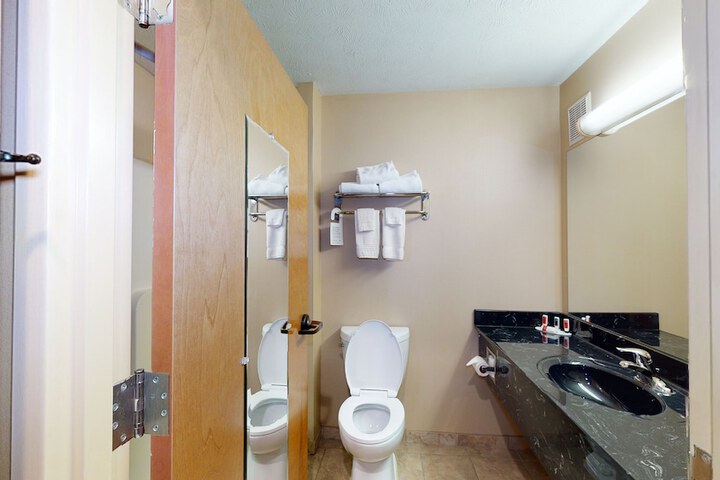 Room 20 of 37