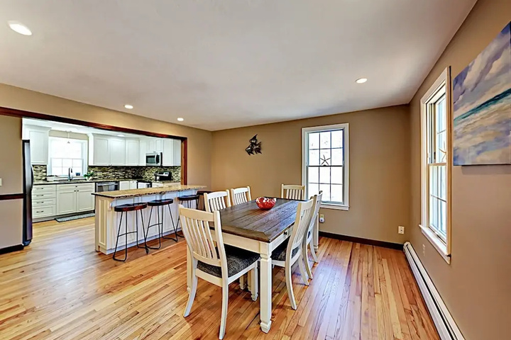 Quiet Family - 4 Br Home
