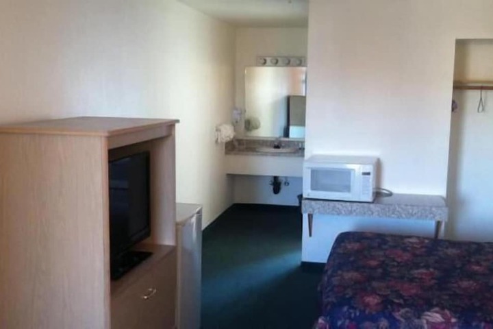 Room 13 of 41