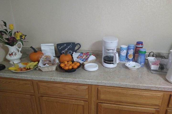 Breakfast/Coffee Service 111 of 126