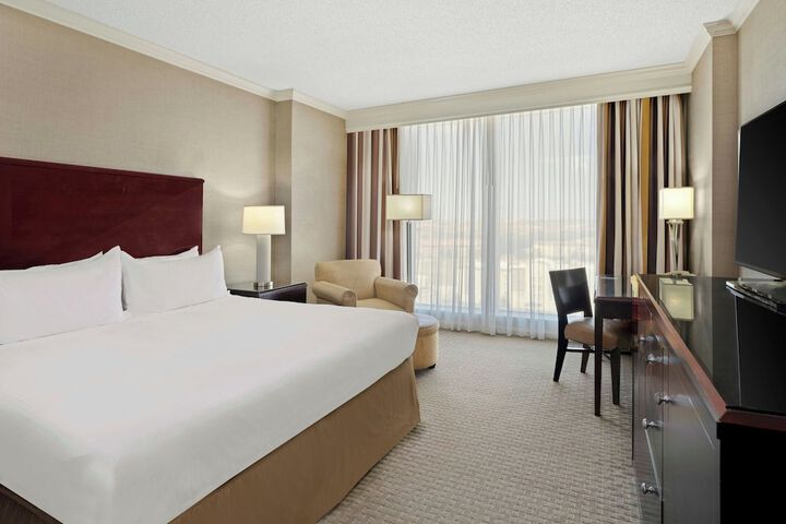 Renaissance Dallas North Hotel
