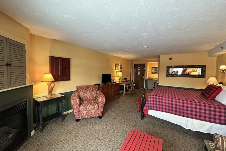Room 227 of 260
