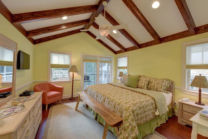 Room 7 of 38