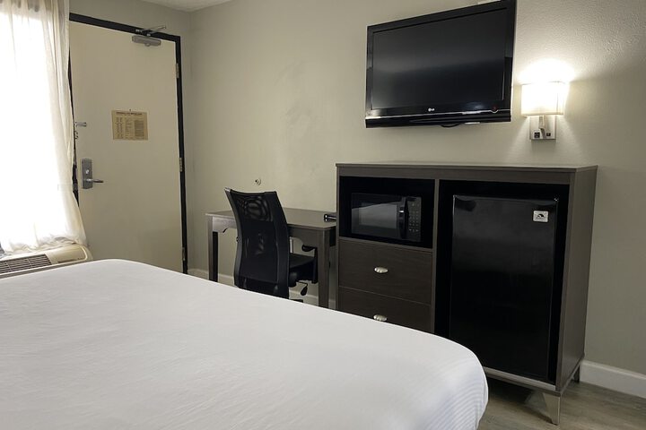Room 32 of 46