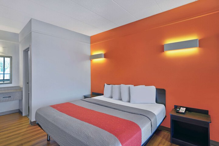 Motel 6 Seaford DE