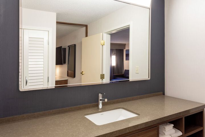 Courtyard Minneapolis St. Paul / Roseville by Marriott