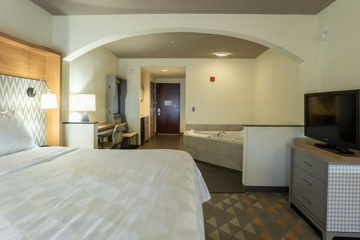 Holiday Inn Hotel & Suites Beaufort at Highway 21 by IHG