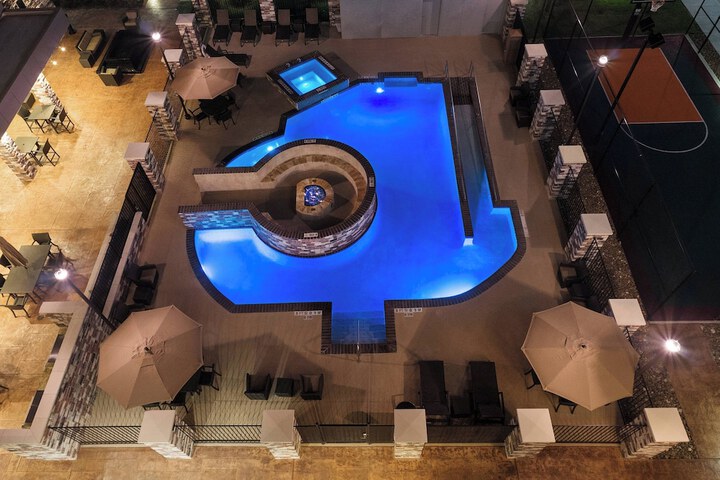 Pool 4 of 26