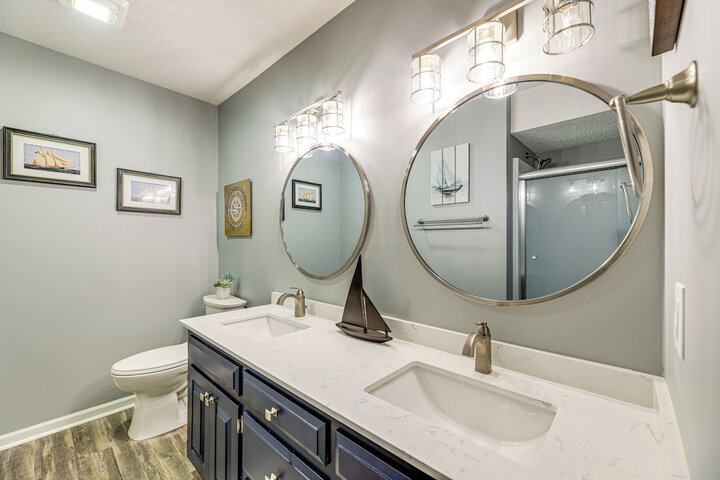 N Topsail Beach Oceanfront Condo w / Pool!