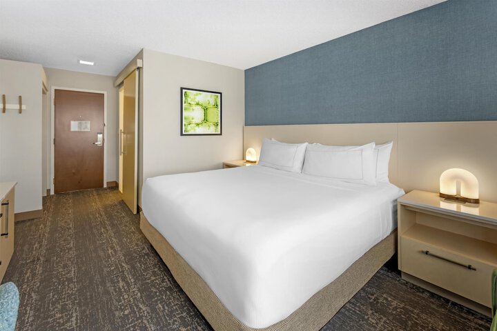 DoubleTree by Hilton Spokane City Center