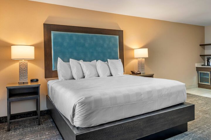 Lincoln Sands Oceanfront Resort an Ascend Collection Hotel