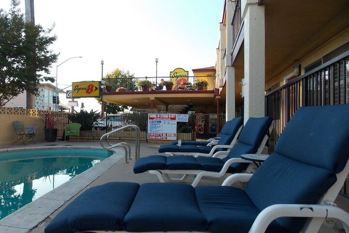 Super 8 by Wyndham Santa Cruz Beach