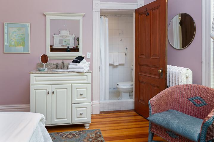 Room 30 of 54
