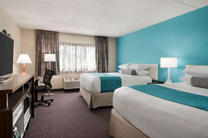 Room 12 of 21
