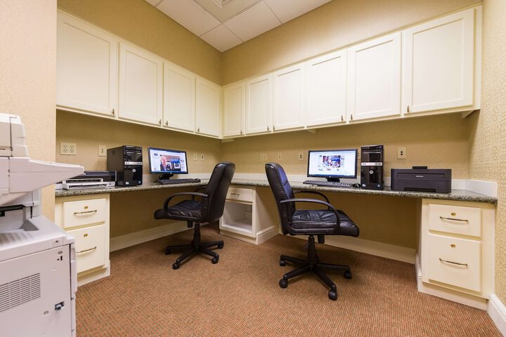 Business Center 94 of 98