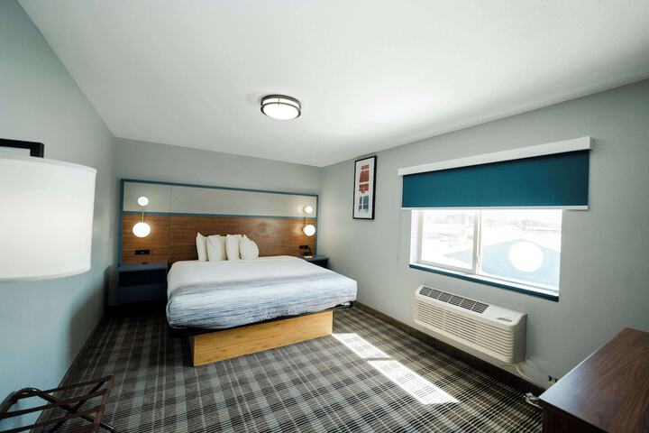 Room 17 of 43