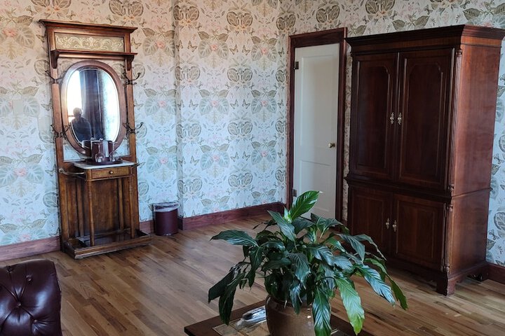 Room 86 of 104