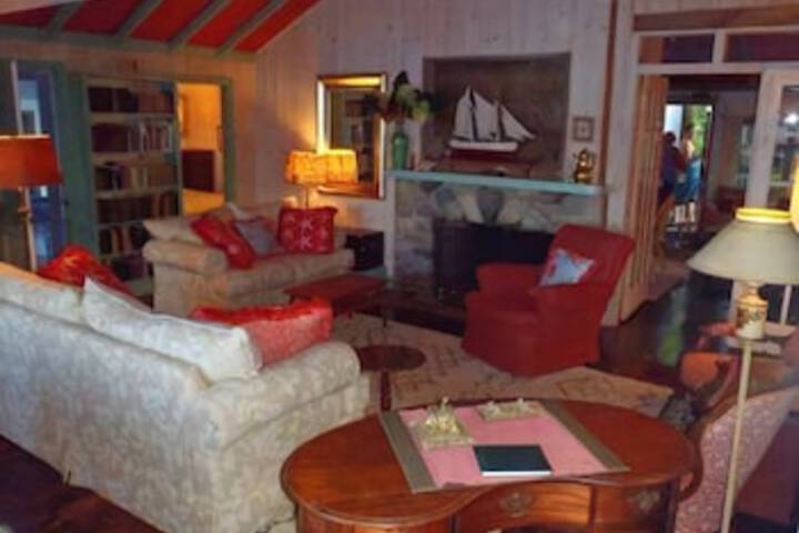 Bungalow - Three Bedroom Cottage