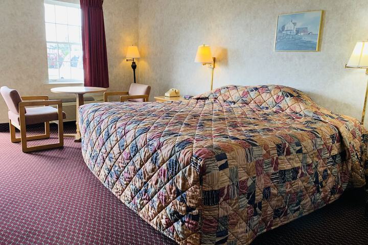 Room 12 of 30