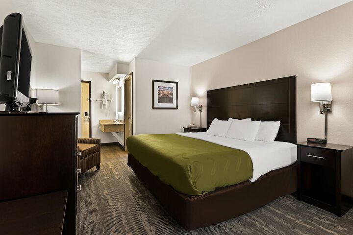 Quality Inn Traverse City