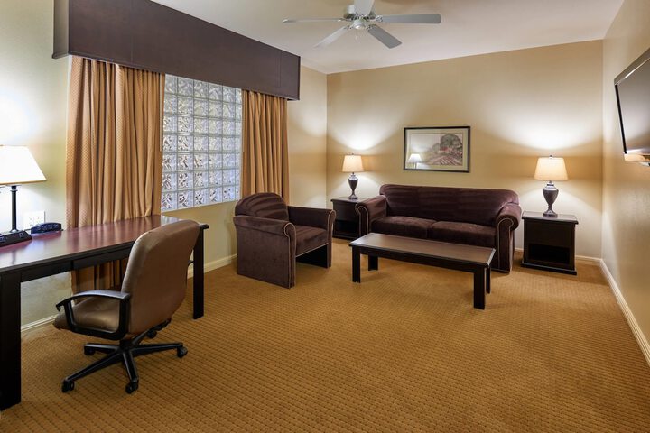 Radisson Hotel El Paso Airport