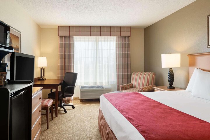 Room 12 of 18