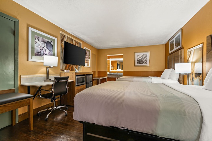 Room 16 of 60
