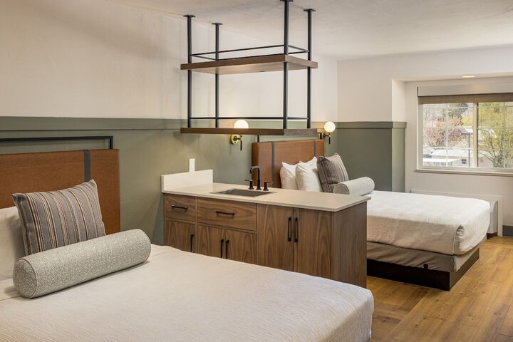 Room 15 of 25
