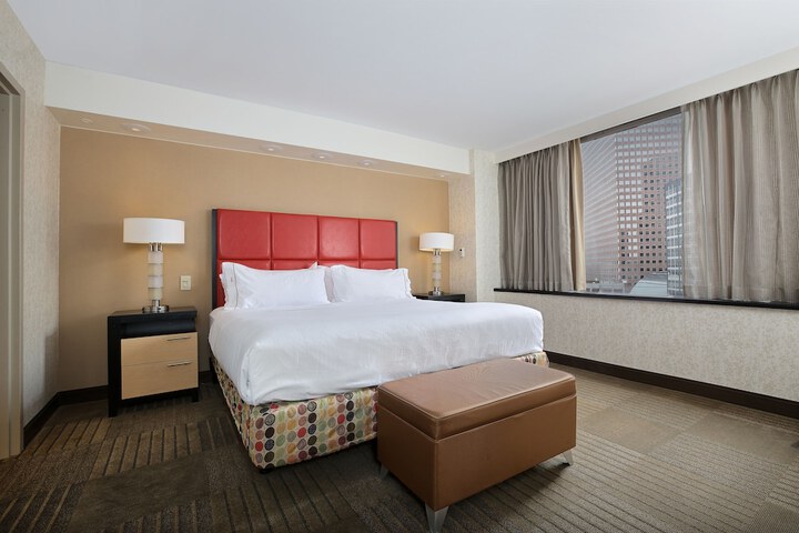 Room 17 of 33