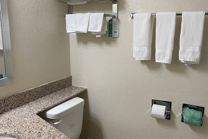 Travelodge by Wyndham Iowa City
