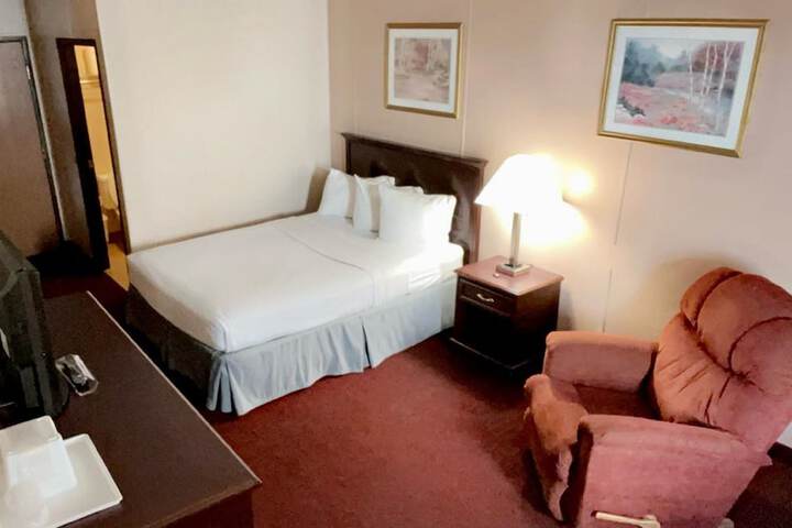 Room 10 of 25