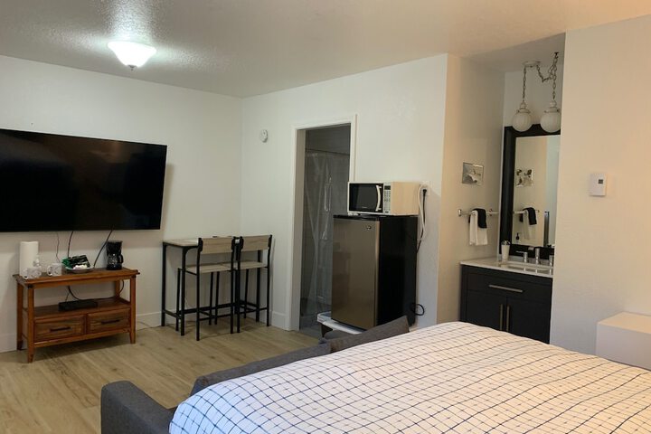 Room 64 of 129
