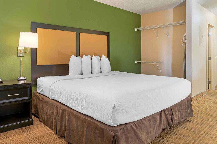 Extended Stay America Select Suites Detroit Farmington Hills